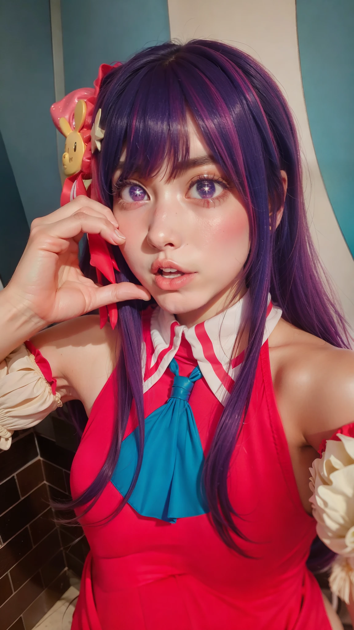 mulher arafa com cabelo roxo e vestido rosa segurando um celular, Asuka, Evangelion, Asuka bonito de Evangelion,  anime , anime , e 2K Cutecore Clowncore, ,  fotografia, Yuri Misaki, Ayaka , linda Delphine, Inspirado em anime, Menina na vida real, vermelho e roxo, Hashino