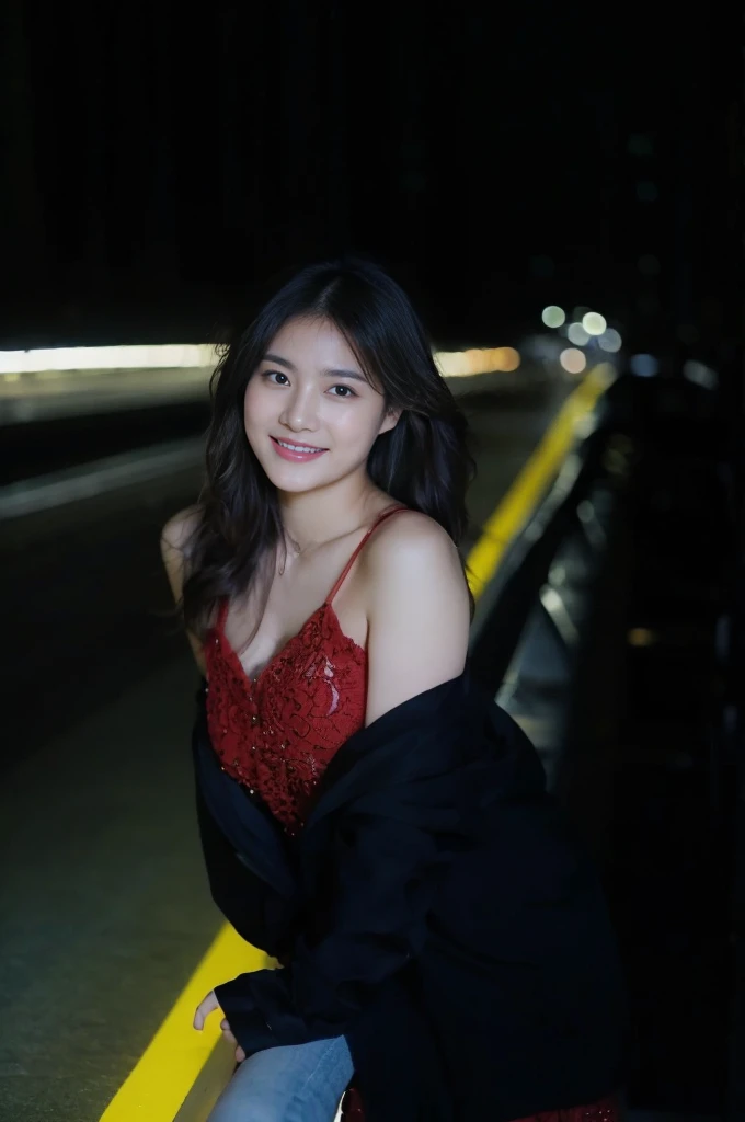 (On a table, Best quality at best, realistically, ultra - detailed, meticuloso, A high resolution, 8k wallpaper), Close-up portrait of a beautiful woman, Chariada, Smiling, light brown messy hair, Perfect dynamic composition, 美丽meticuloso的眼睛, Just like the cover of a fashion magazine, On campus