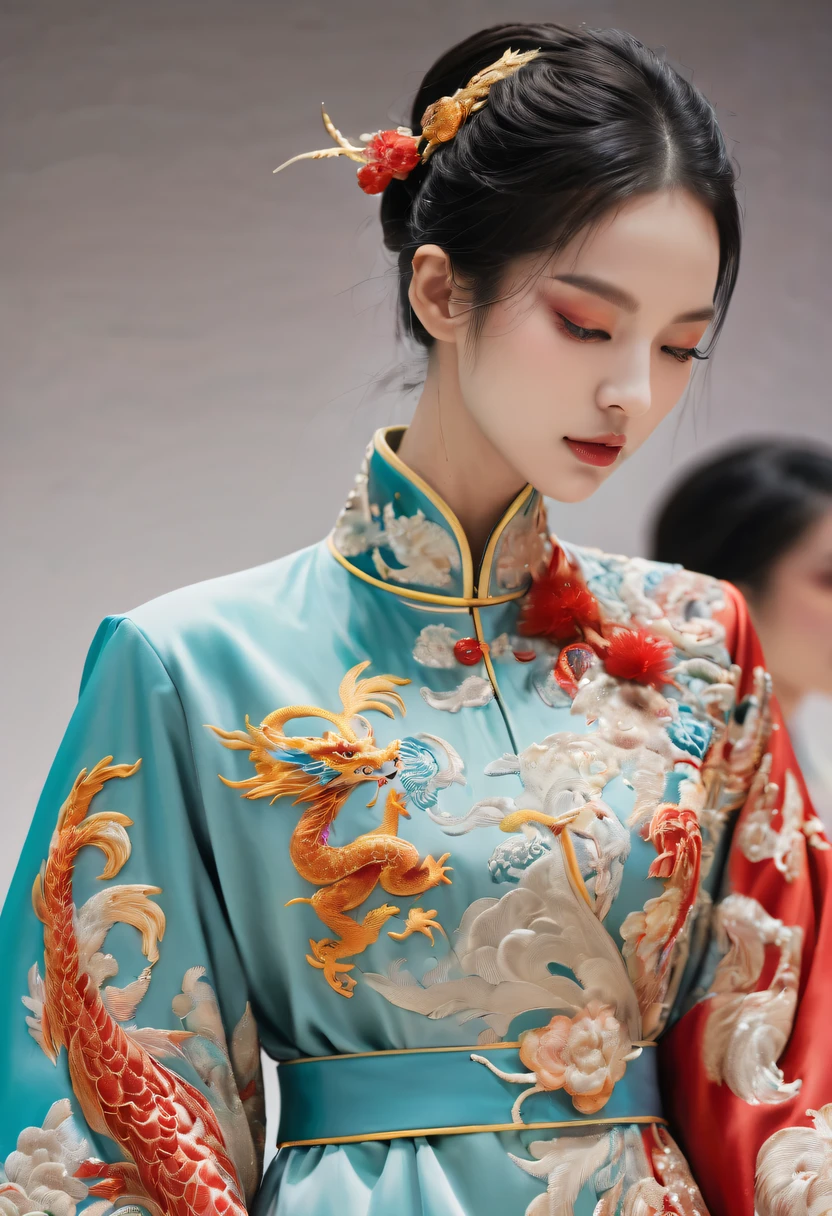 Embroidered robes,dragon embroidery,Chinese clothing design,catwalks,