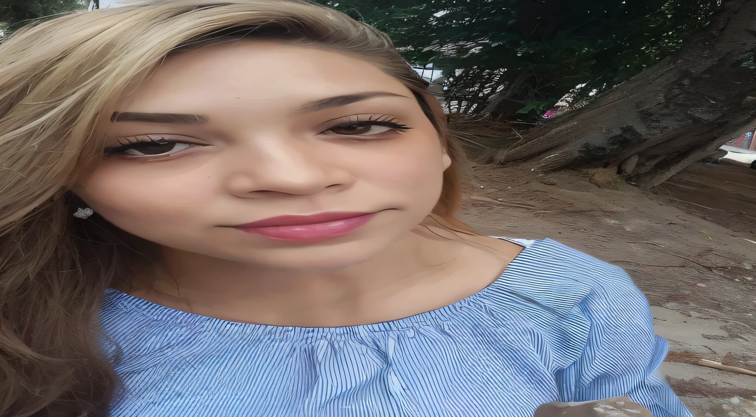 mulher argada com cabelo longo e camisa azul posando para uma foto, selfie de uma jovem mulher, Mulher de 30 anos de Cuba, Lorena Avarez, 3 0 anos de idade mulher, Mulher de 30 anos, Ayahausca, Alanis Guillen, fernanda suarez, Marischa Becker, Mulher mexicana bonita, Me ajuda