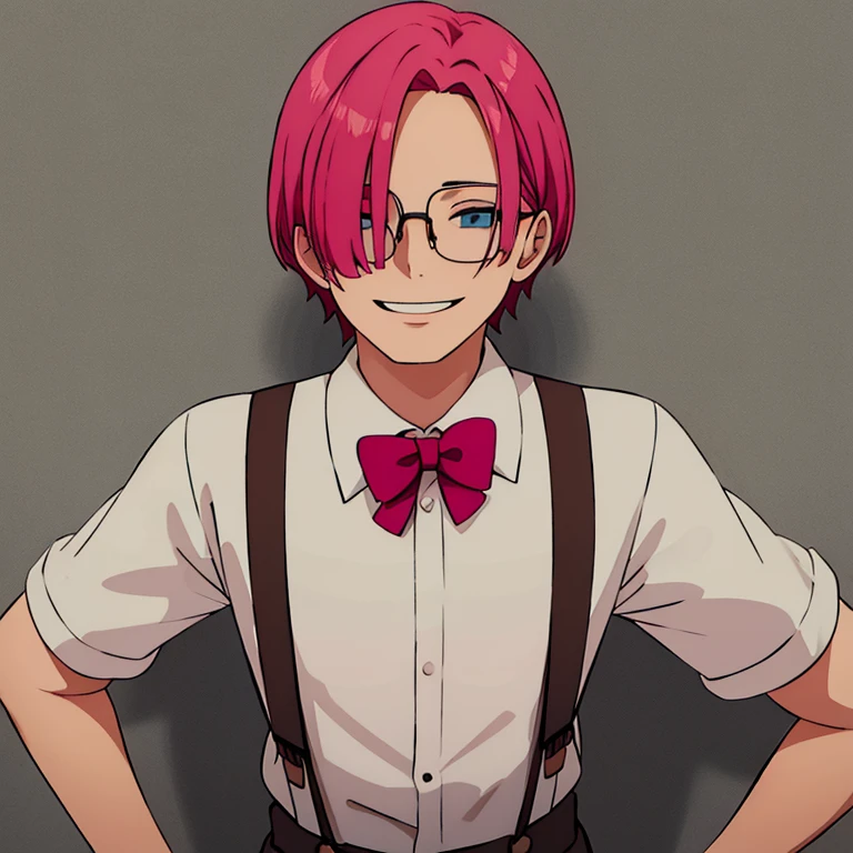 Homem com cabelo branco curto e ondulado sorrindo, wearing a white formal blouse with small pink details and wearing suspenders.