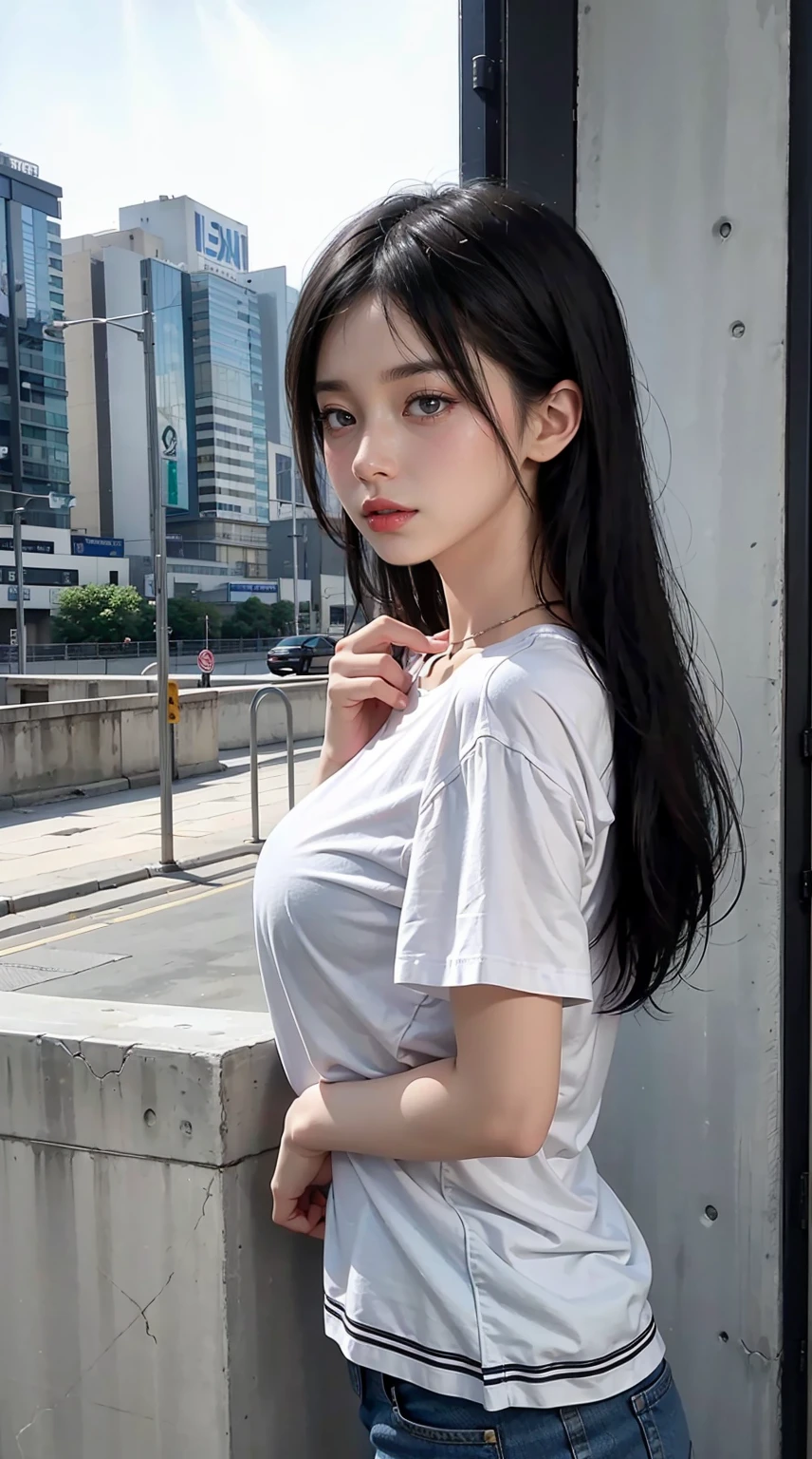 (8K, RAW a photo of, Best Quality, Masterpiece:1.3),(Real,a photo of:1.37),(looking at viewers:1.331),(Black hair),posando,seaside,Morning view,sunrise,clear skies,1Girl,very beautiful face,tiny,Put your hands down,Pony hairstyles,Weight hair,fluffy hair,Shoulder length,Straight hair,Random expression,A smile on your face,Big Eyes,(tee shirt,Round collar,short sleeves,Opaque colors,Shirt color),(Wearing pants),mix4,No hair accessories,Best Quality Hair