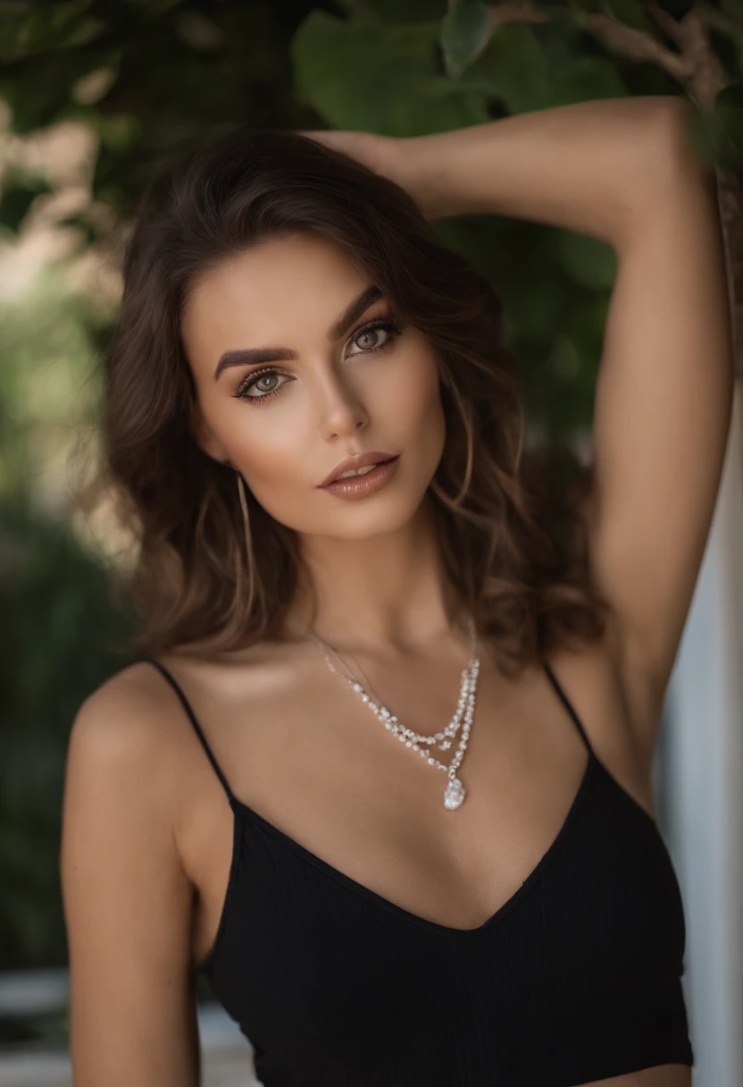 Femme arafed avec un débardeur blanc et un collier, aux yeux verts, Portrait Sophie Mudd, cheveux bruns et grands yeux, Selfie d’une jeune femme, Yeux de chambre, Violet Myers, sans maquillage, maquillage naturel, Regarder directement la caméra, Visage avec Artgram, Maquillage subtil, stunning corps entier shot, Yeux verts perçants, Bel angle, pose attrayante, fille mignonne, sexy pose, corps entier picture, corps entier, corps entier shoot, Déesse brune, détail élevé, pose satisfaite, Pantalon en cuir