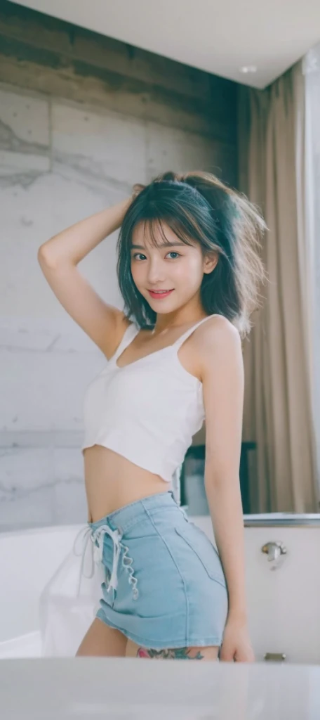 (On a table, Best quality, realistically, ultra - detailed, meticuloso, A high resolution, 8k wallpaper), Close-up portrait of a beautiful woman, Chariada, Smiling, light brown messy hair, Perfect dynamic composition, 美丽meticuloso的眼睛, Just like the cover of a fashion magazine, On campuigger,Ultimate detail