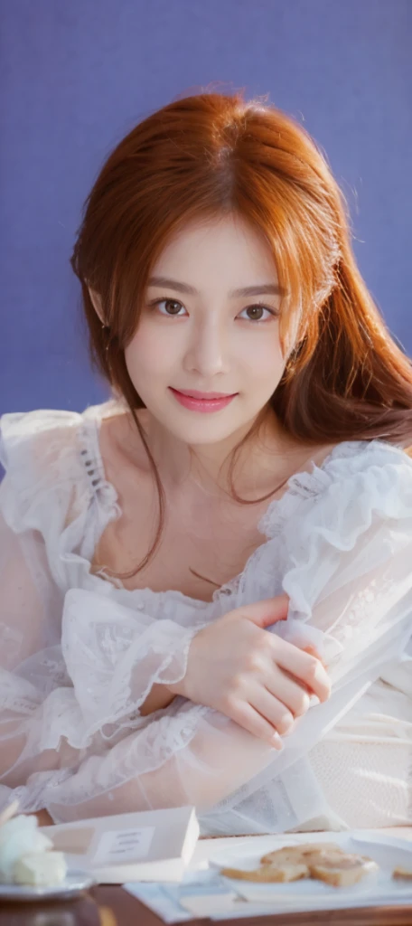 (On a table, Best quality, realistically, ultra - detailed, meticuloso, A high resolution, 8k wallpaper), Close-up portrait of a beautiful woman, Chariada, Smiling, light brown messy hair, Perfect dynamic composition, 美丽meticuloso的眼睛, Just like the cover of a fashion magazine, On campuigger,Ultimate detail