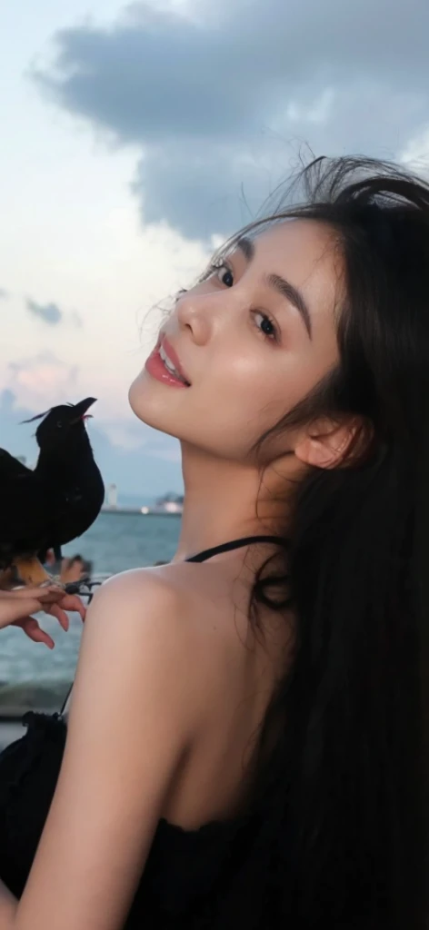 (On a table, Best quality, realistically, ultra - detailed, meticuloso, A high resolution, 8k wallpaper), Close-up portrait of a beautiful woman, Chariada, Smiling, light brown messy hair, Perfect dynamic composition, 美丽meticuloso的眼睛, Just like the cover of a fashion magazine, On campus