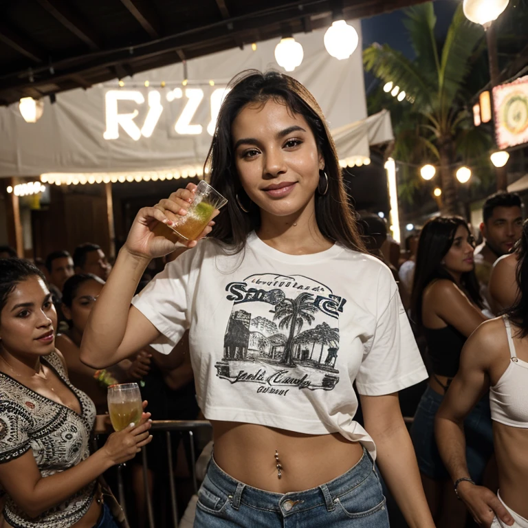 Modelo brasileira, friendly about 20 years, sorrir, noite, festa, lotado, drinks, alcohol, boate, nightclub, music, Spontaneous, Dancing, luzes, animification, camisa larga, shorts branco