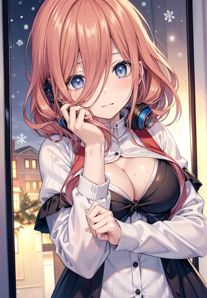 Miku Nakano, Miku Nakano chicke iii, Long hair, Twin-tailed,Bangs, Blue eyes, Brown hair, hair between eye, headphones, Christmas 、Sexy Santa、Too much skin exposure,She uses her arms to push her breasts to create cleavage.,テーブルの上のChristmasケーキ,Christmasツリー,in a house,natta,Yuki,red blush,笑顔
BREAK looking at viewer, (Cowboy Shot:1.5), (Upper body:1.5),
BREAK (masutepiece:1.2), Best Quality, High resolution, Unity 8k壁纸, (Illustration:0.8), (Beautiful detailed eyes:1.6), extra detailed face, Perfect Lighting, extremely details CG, (Perfect hands, Perfect Anatomy),