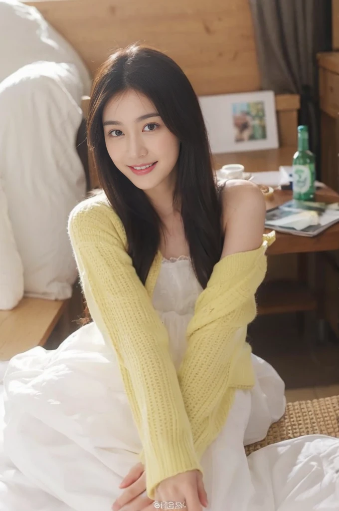 (On a table, Best quality, realistically, ultra - detailed, meticuloso, A high resolution, 8k wallpaper), Close-up portrait of a beautiful woman, Chariada, Smiling, light brown messy hair, Perfect dynamic composition, 美丽meticuloso的眼睛, Just like the cover of a fashion magazine, On campus