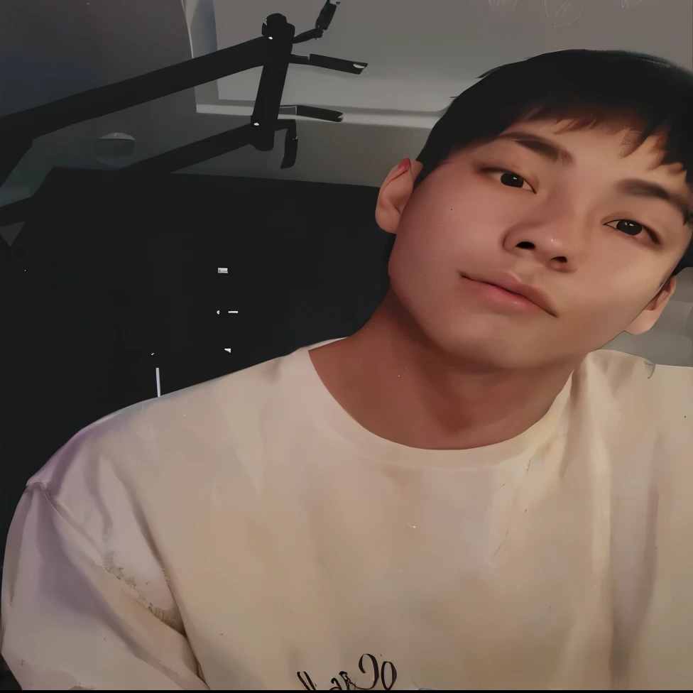 there is a man that is sitting down with a cell phone, Kim taehyung, taehyung Kim, Hyung Tae, Kim taehyung do grupo BTS, Bonito Kim taehyung, Inspirado em Thv, Taehyung Kim, Kim taehyung adorable korean face, inspirado em Kim taehyung, Kim taehyung, inspirado por Kim taehyung do grupo BTS
