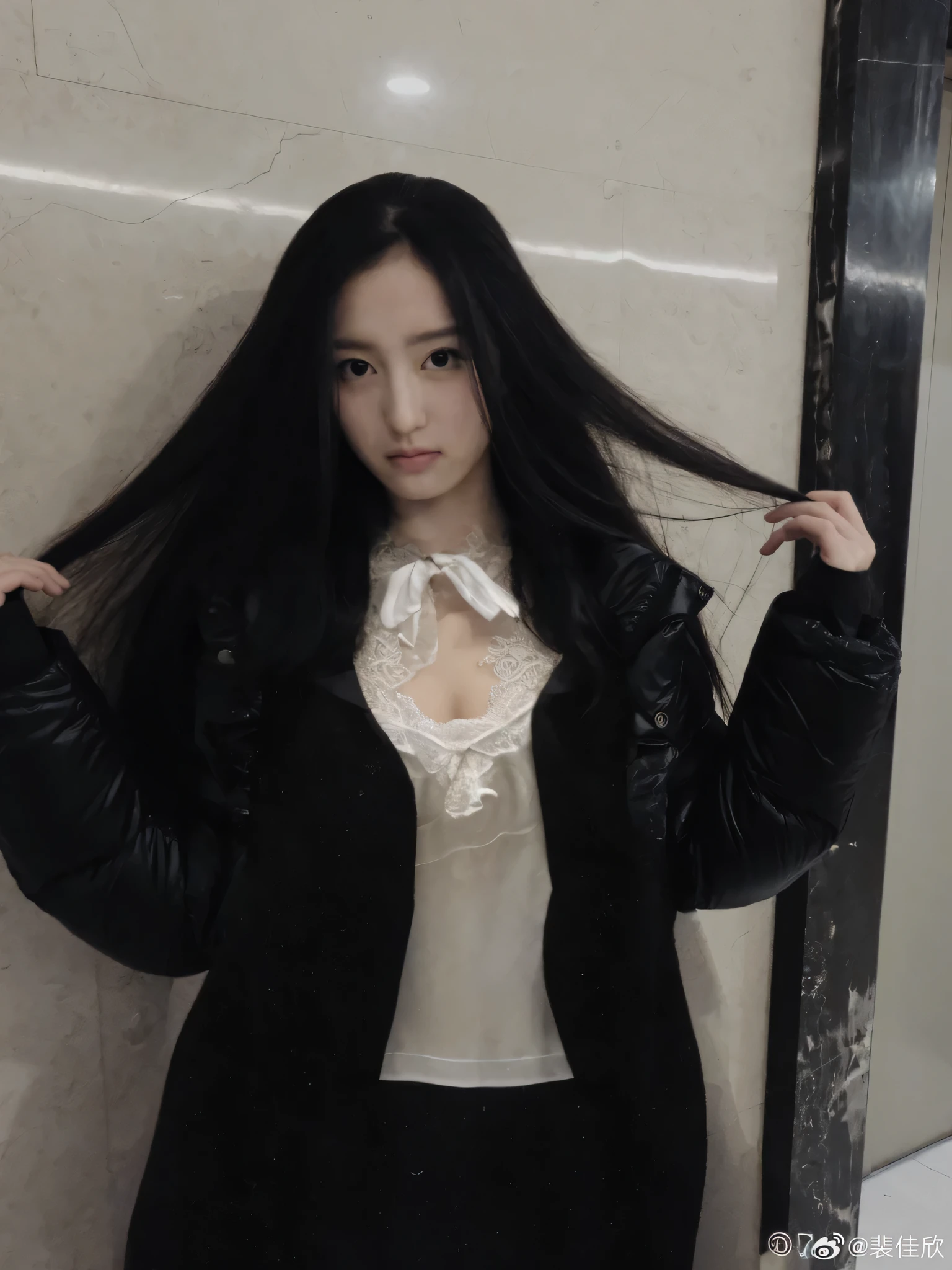 scantily clad、Lace、