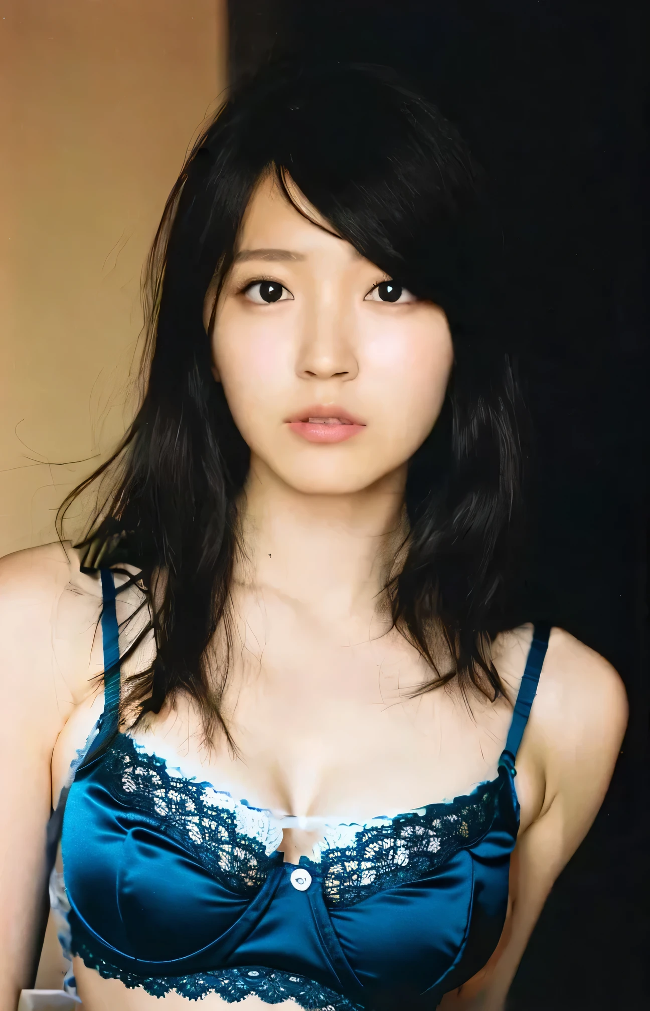 White bra。transparent lace fabric。 Big are visible。 breasts open. bigtits.