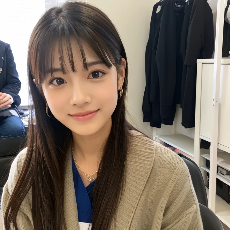 勃起している陰茎を咥えるa beauty girl、Facial expressions looking at the camera、a beauty girl