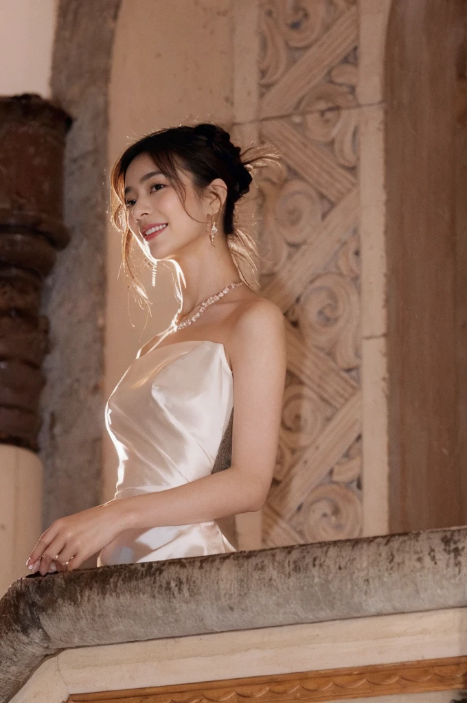 (On a table, Best quality at best, realistically, ultra - detailed, meticuloso, A high resolution, 8k wallpaper), Close-up portrait of a beautiful woman, Chariada, Smiling, light brown messy hair, Perfect dynamic composition, 美丽meticuloso的眼睛, Just like the cover of a fashion magazine, On campus