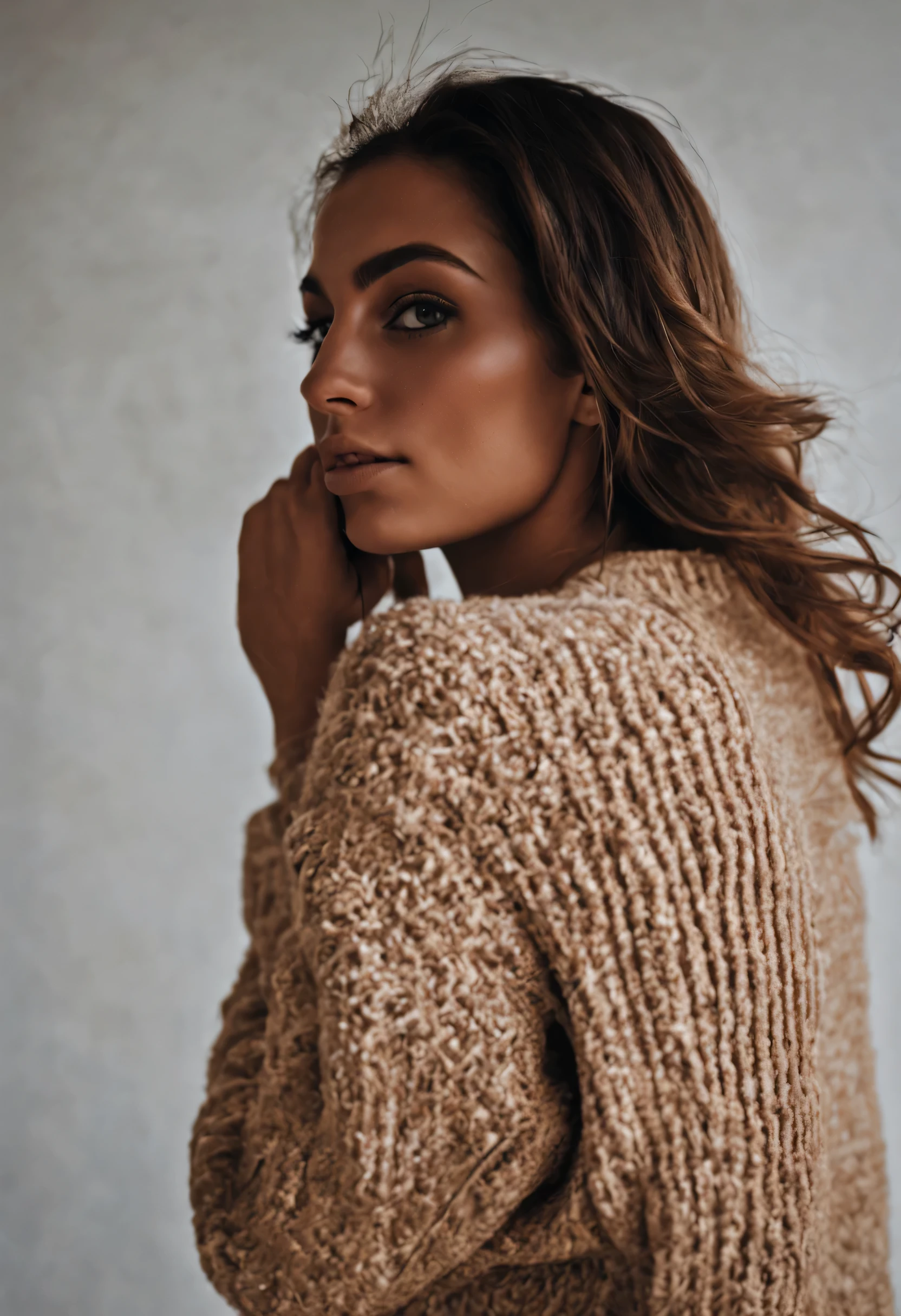 photoreallistic, mise au point nette, Photo brute,  photo, Beau 29 et.o Fille Latina-Espagnole, Prendre un Selfie, pas de culotte, Oversized Sweater, detail of the texture of the pores of the skin, Pores, (Goosebumbs:0.7), pose dynamique, Regarder le spectateur, mise au point sur le visage, Taken with a mobile camera, grain du film