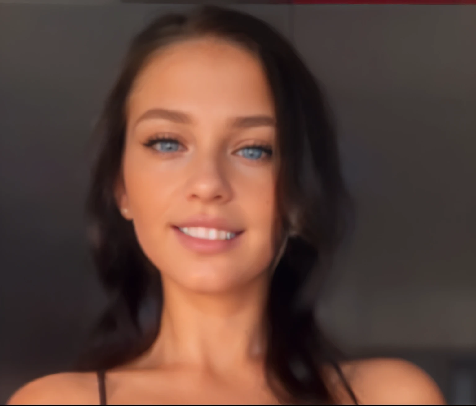 séance photo d'un model, natural light, professionnel, (Photo 4K:1.1) (mise au point nette:1.3), High detail, beautifull detailed face, Yeux noisette, longs cheveux blonds, (attractive young woman:1.3) , (Seductive:1.1), (rougissant:1.1), Forme du corps du sablier, une fille, en noir, (Sitting at the counter of a modern café at sunset), realistic hands
