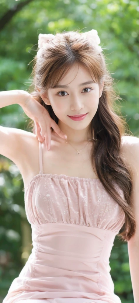 (On a table, Best quality, realistically, ultra - detailed, meticuloso, A high resolution, 8k wallpaper), Close-up portrait of a beautiful woman, Chariada, Smiling, light brown messy hair, Perfect dynamic composition, 美丽meticuloso的眼睛, Just like the cover of a fashion magazine, On campus