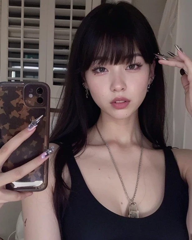 Araffe Asian woman with long black hair and a black tank top holding a cell phone, cruel korean goth girl, ulzzang, goth girl aesthetic, Ella tiene el pelo negro con flequillo, maquillaje popular de Corea del Sur, 8k selfie photograph, 🤤 girl portrait, maquillaje coreano popular, pale goth beauty, 1 7 -  - old me goth girl