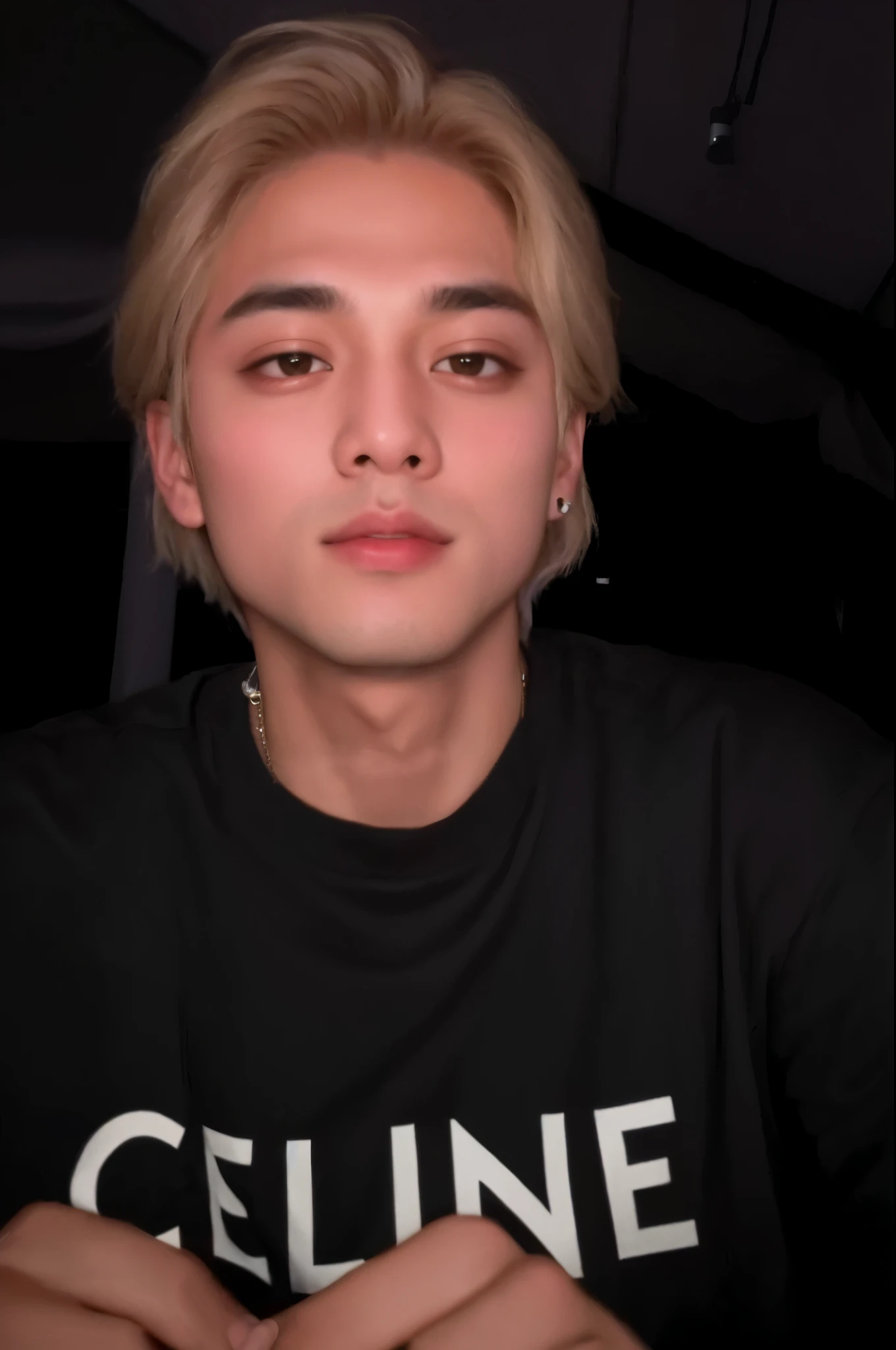 Kim Taehyung de cabelos loiros com uma camisa preta, Kim Taehyung lindo queixo, Kim Taehyung taken in early 2020, Kim Taehyung exclusivo, Kim Taehyung face, Kim Taehyung eyes, Kim Taehyung mouth, inspirado em Kim Taehyung, melhor qualidade Hd, Jeon Jungkook, Taehyung eyes, Taehyung face, Jungkook, taehyung do bts, taehyung face, taehyung expression, taehyung, taehyung 