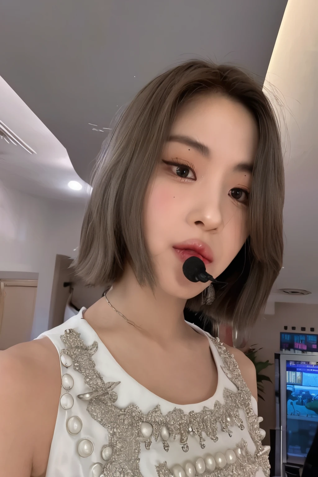 There is a woman with a microphone in her mouth and a necklace on, 8k selfie photography, ryujin itzy, ryujin de itzy, con pelo corto, parque ryujin de itzy, portrait of ryujin de itzy, heonhwa choe, ryujin de dos veces, pale korean adorable face, sol yunjoo, korean idol, ryujin de itzy