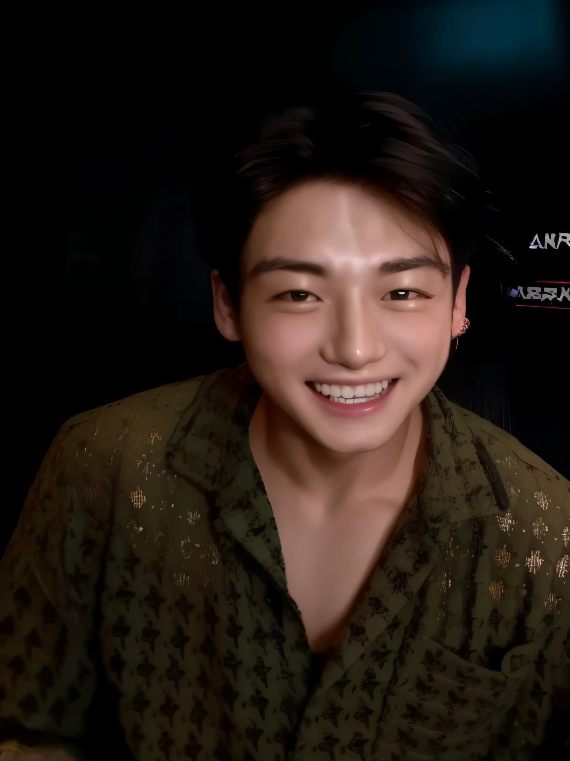 Asian Jungkook in a green shirt smiling and looking at the camera, Jungkook, c, adorable korean face , Jungkook, brilhante , artista coreano, sorrindo.