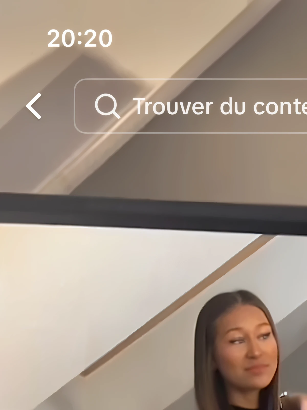 il y a deux femmes qui se prennent en photo dans un miroir, TIC Tac video, vidéo de mauvaise qualité, combinaison, Histoire Instagram, tenue moulante, tenue très sexy, TIC Tac, porter un body noir, trending on TIC Tac, images de mauvaise qualité, corps entier, pleine hauteur, Avec les filtres Instagram, porter une combinaison noire, wearing atompunk combinaison, photo de tenue