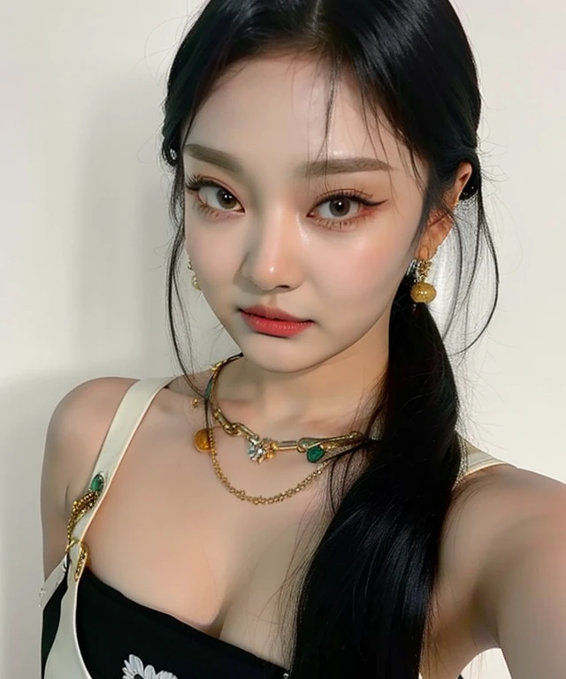 um close up de uma mulher com longos cabelos pretos usando um vestido preto, Jinyoung Shin, Heonhwa Choe, Ulzzang, jaeyeon nam, Hwang se-é, Lee Ji-eun, Lee Ji-eun, tzuyu de duas vezes, estacionar a partir de-min, ****** coreana, linda jovem coreana, Seseon Yoon, gongbi