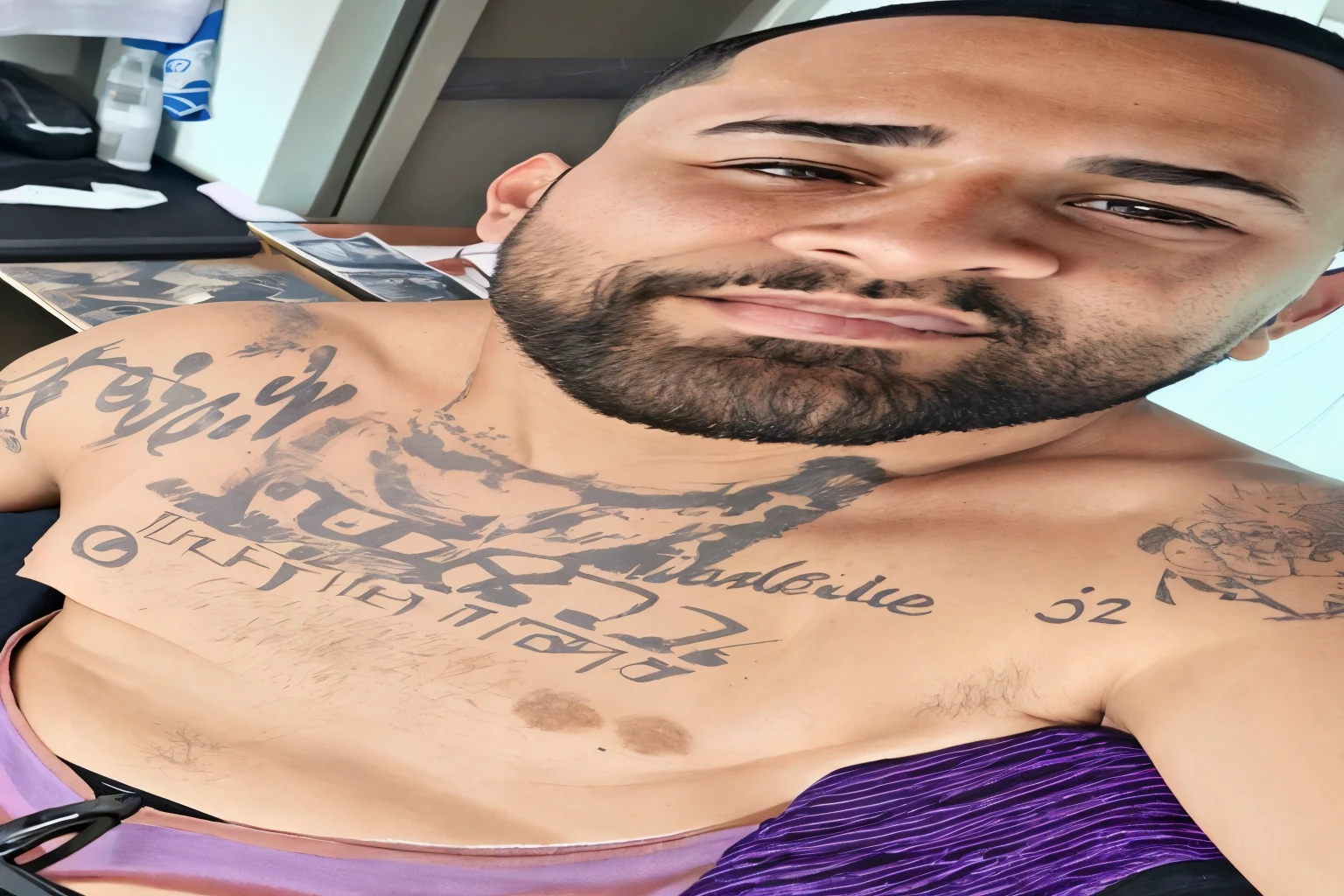 Man with tattoos on his chest taking a selfie, highly detailed full body, detailed full body, tattooed mans, fully tattooed bodys, tatuados, extremely detailed face and body, extremely detailed man, image ultra realistic, photorealistic full body, tatuados digital, muscular body tattooeds, skin detailed, detailed full body, highly realistic photo, inspired by Hedi Xandt, expressao facial Grinning, Grinning timido, Grinning