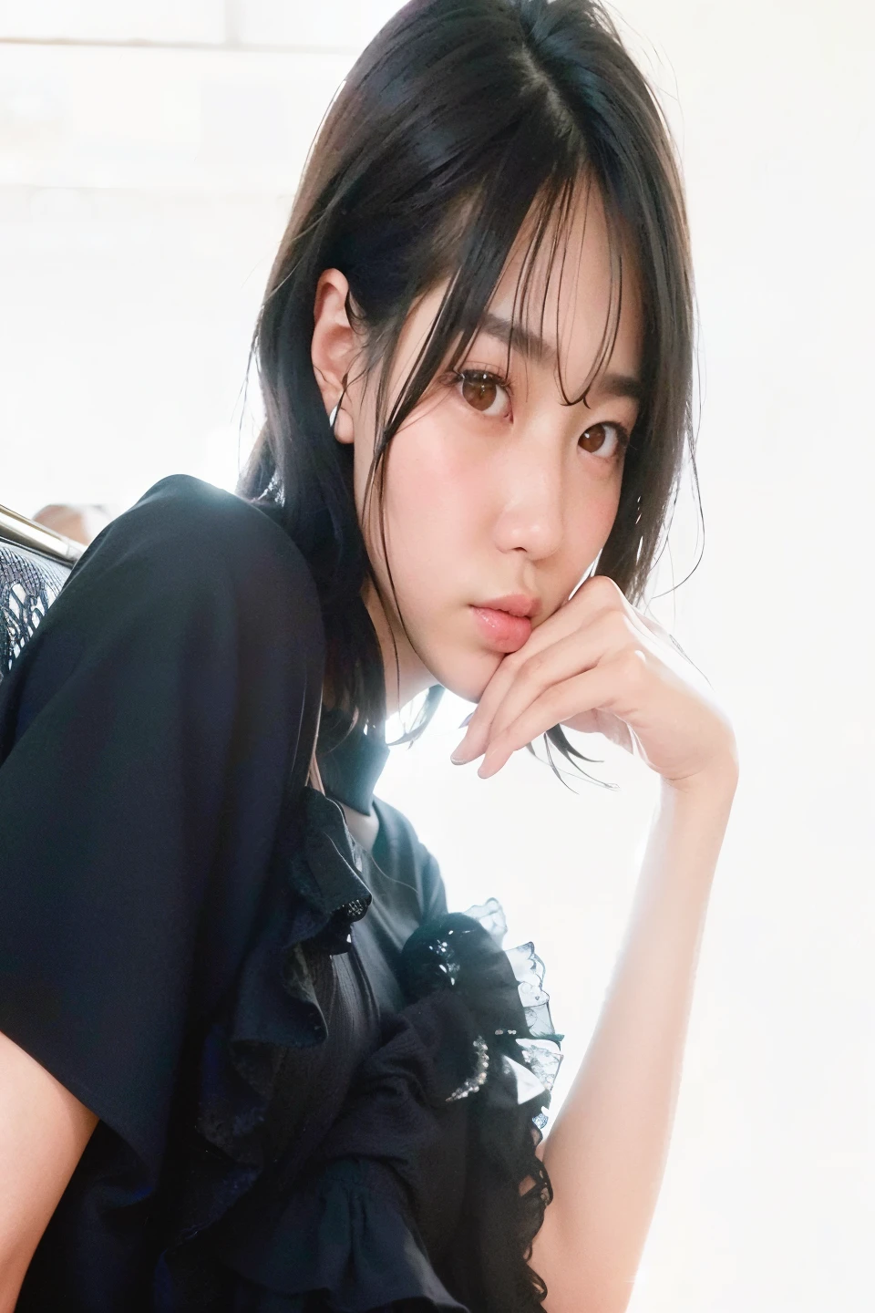 there a woman sitting with her hand on her chin, she has black hair con flequillo, Jinyoung Shin, heonhwa choe, chiho, sui ishida con cabello negro, con flequillo, Hwang se - es, Hye Kyo song, ulzzang, lee ji-eun, lee ji - eun, jia, Con pelo corto
