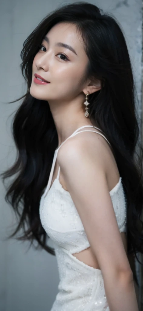 (on the table, best quality, realistically, Super detailed, meticulous, high resolution, 8k wallpaper), Close-up portrait of a beautiful woman, Chariada, smiling, light brown messy hair, Perfect dynamic composition, 美丽meticulous的眼睛, Just like the cover of a fashion magazine, on campus