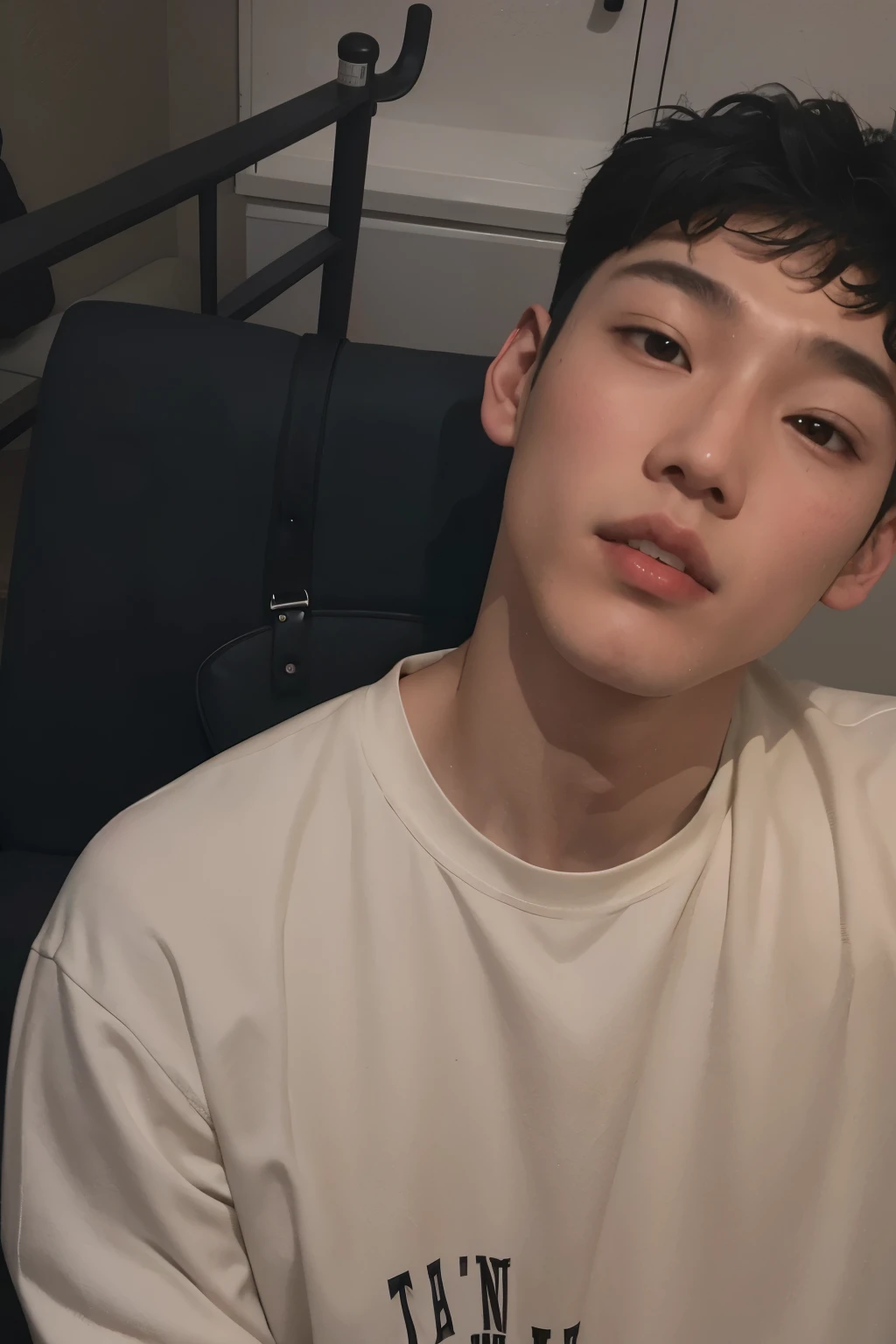 there is a man that is sitting down with a cell phone, Shinji, Marcos Lee, hyung tae, Kim Doyoung, Hong junho hyung, inspirado em jeonseok lee, adorable and pale korean face, taejune kim, lindo chad queixo, Shin Jeongho, inspirado em Kim Myeong-guk, Wonbin Lee, homem sul-coreano