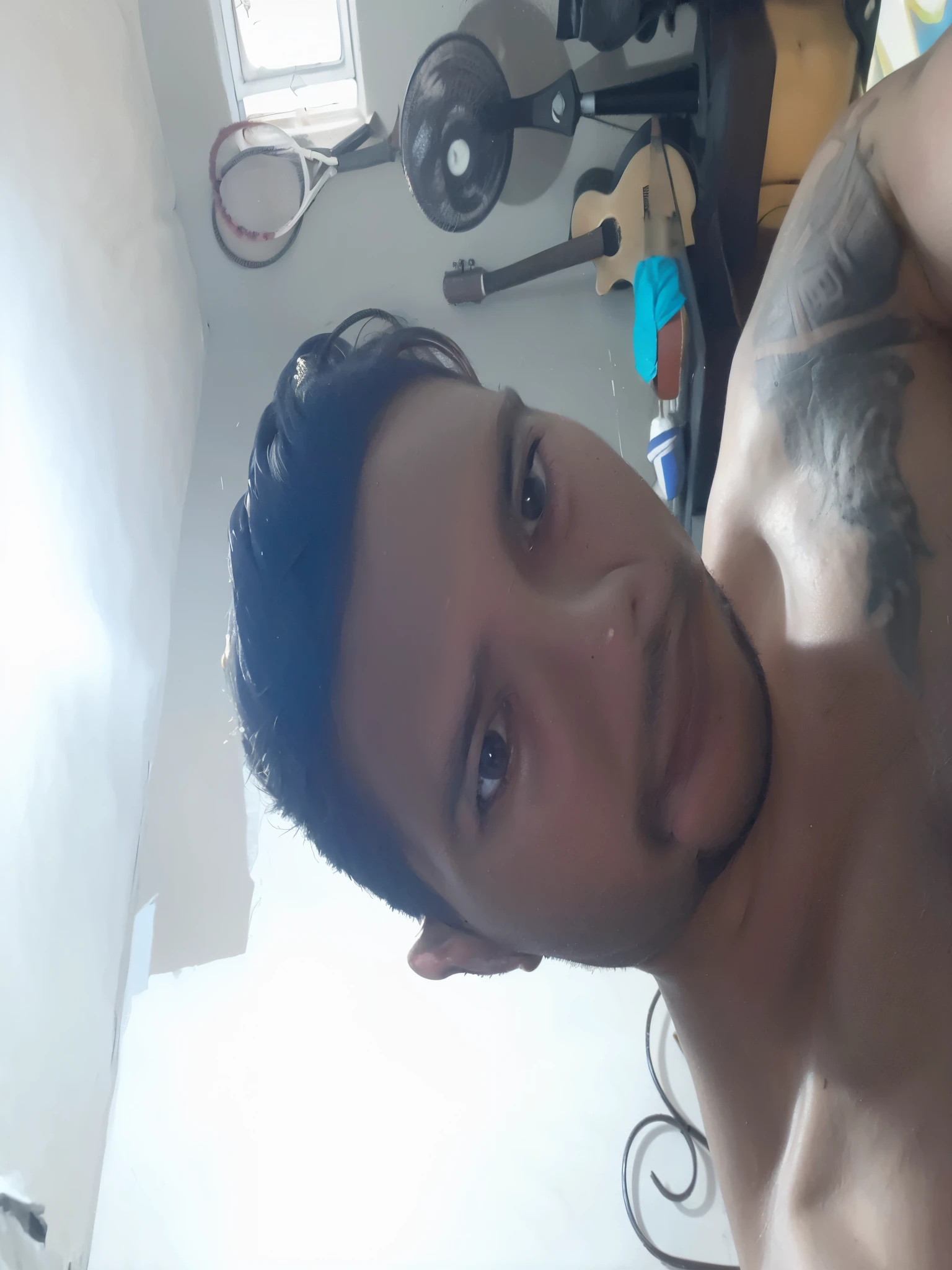 hay un hombre con tatuajes en el pecho y un tatuaje en el brazo, 27 years old, 29 years, 28 years old, (38 years old), 23 years, 32 years old, 4 0 year old man, 24 years old, Help me, 38 years old, 22 years, 36 years old