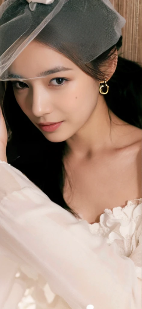 (on the table, best quality, realistically, Super detailed, meticulous, high resolution, 8k wallpaper), Close-up portrait of a beautiful woman, Chariada, smiling, light brown messy hair, Perfect dynamic composition, 美丽meticulous的眼睛, Just like the cover of a fashion magazine, on campus