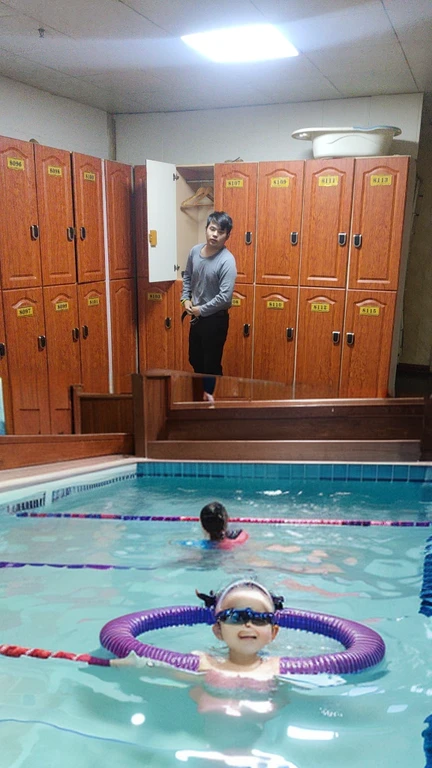 swimming pool,little girl playing