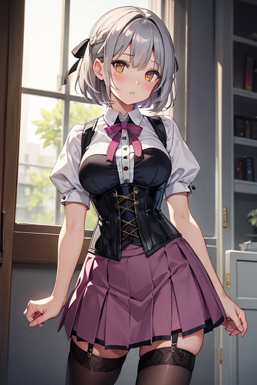 chicas, cabello gris, cabellos cortos, ojos amarillos, small breasts, adorno de piel de gato, Cerraduras laterales, cabello gris, cabello brillante, uniforme, (ojos dorados: 1.2), (dos largas extensiones triangulares en la falda, vest corset on the stomach), White Vest Corset Buttons, (relaxed shirt with short sleeves under the vest corset), (the sleeves end closer to the arms), (cinta gruesa de color negro en el cuello), ( falda corta magenta),