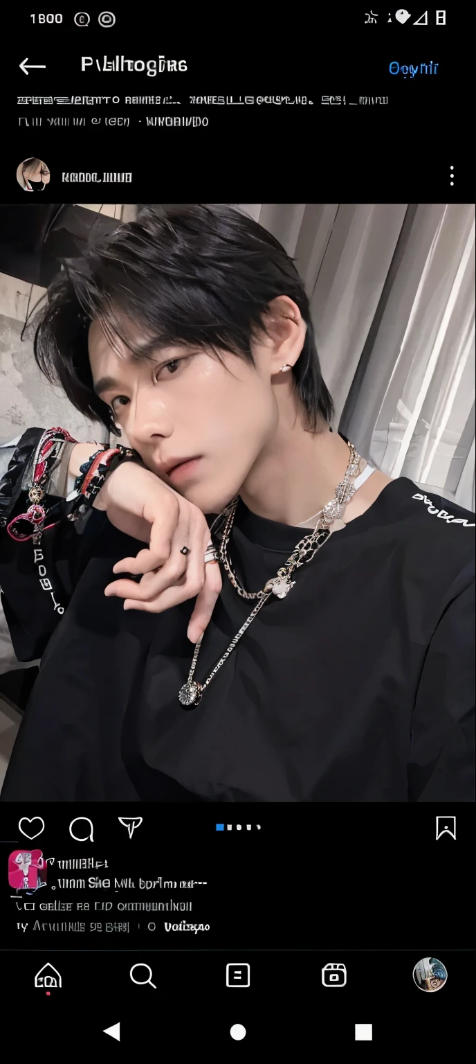 there is a man that is sitting down with a cell phone, Shinji, Marcos Lee, hyung tae, Kim Doyoung, inspirado em jeonseok lee, Hong junho hyung, adorable and pale korean face, taejune kim, lindo chad queixo, inspirado em Kim Myeong-guk, Shin Jeongho, Jimin\the right eyelid is swollenKim taehyung, rosto grande, 30 anos, barba pequena, bravo, chateado, bravo