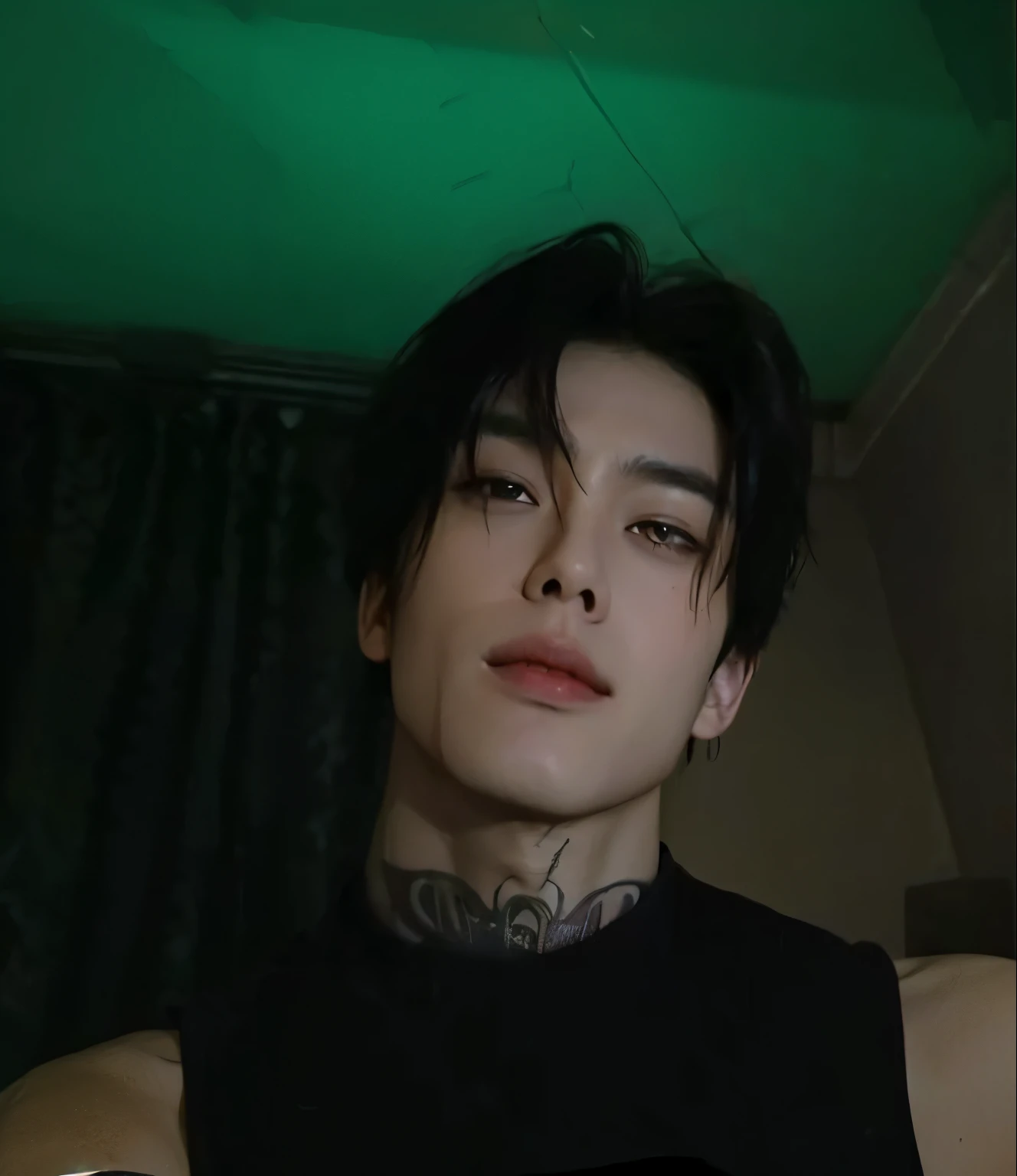 there is a man that is sitting down with a cell phone, Shinji, Marcos Lee, hyung tae, Kim Doyoung, inspirado em jeonseok lee, Hong junho hyung, adorable and pale korean face, taejune kim, lindo chad queixo, inspirado em Kim Myeong-guk, Shin Jeongho, Jimin\the right eyelid is swollenKim taehyung, rosto grande, 30 anos, barba pequena, bravo, sorriso, bravo, um homem musculoso 