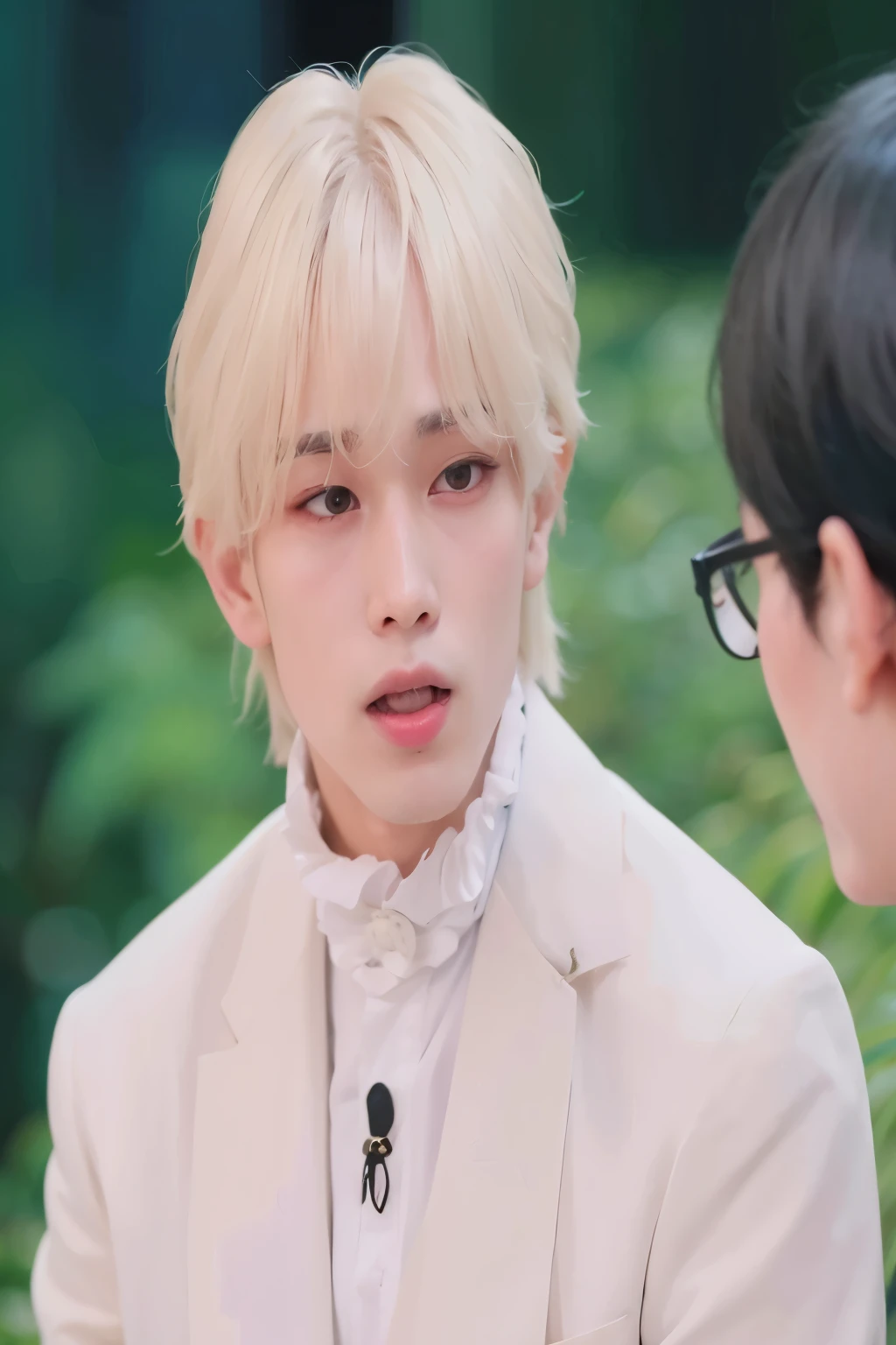 Un joven araffado con traje blanco y corbata hablando con un hombre., Taehyung, Kim Taehyung, Kim Taehyung bts, kim doyoung, pale korean adorable face, yoongi de pelo negro, inspirado en Bian Shoumin, delicate androgynous prince, Jinyoung Shin, inspirado en jeonseok lee, taehyung comiendo papas fritas gucci, jia, hyung tae