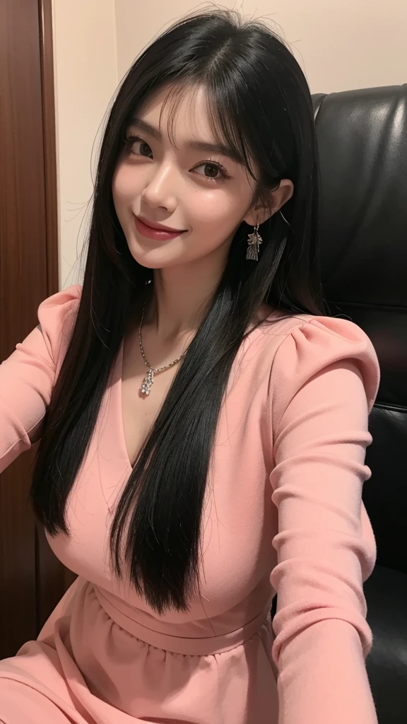 um close up de uma mulher tirando uma selfie sorrindo com um celular, Asian woman with long black hair with bangs and a necklace, Retrato realista de Kawaii, Rosto detalhado de uma japonesa, corte de cabelo preto longo com franja, rosto de anime natural fofo, young lovely korean face, cabelo preto e olhos grandes, ela tem cabelo preto com franja, beautiful asian girl, cabelo preto longo com franja, japonesa, kawaii, com franja, franja, top rosa, roupa rosa, vestido rosa, selfie, ela tem cabelo preto longo com franja, pouco peito, peito pequeno, rosa vestido, cropped rosa claro, roupa rosa claro, peito pequeno 