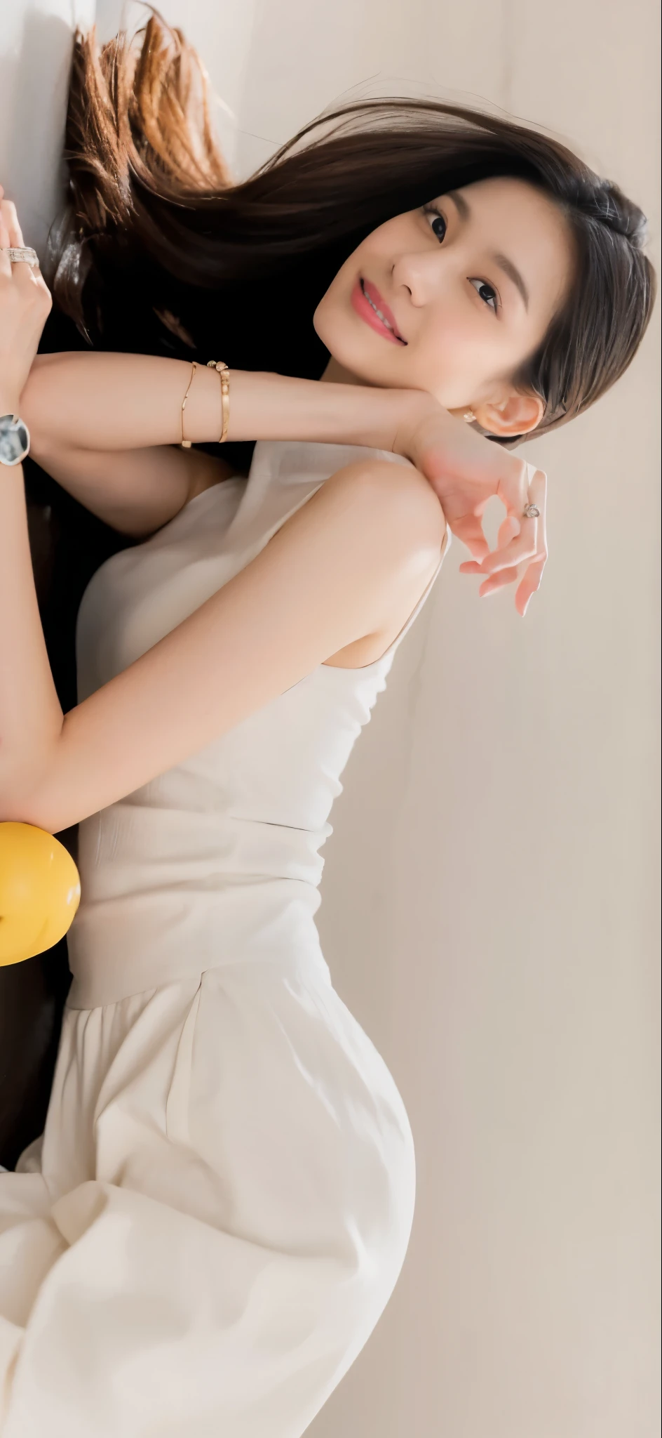 ((Masterpiece, Top image quality, high resolution、alone、shiny skin))(on the table, best quality, actual, super detailed, meticulous, high resolution, 8k wallpaper), Close-up portrait of a beautiful woman, Chariada, smiling, light brown messy hair, Perfect dynamic composition, 美丽meticulous的眼睛, Just like the cover of a fashion magazine, on campus