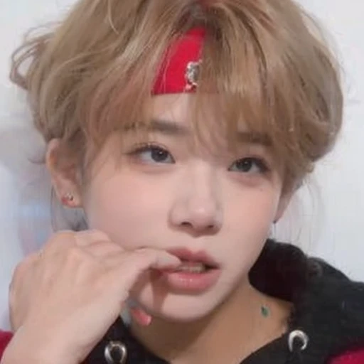 un primer plano de una persona con una diadema roja, accurate Jimin face, taehyung comiendo papas fritas gucci, Jimin\his right eyelid is swollen, ironic smile, Wear a red scarf, jungkook, pale korean adorable face, Jimin\la nariz griega, Jimin, Jimin\los labios carnosos, parece un minion humano