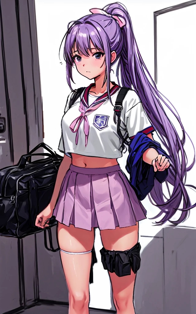 A beautiful girl with a crisp face and long hair tied in a mauve-purple ponytail with a light pink ribbon is standing in the school hallway wearing a white gym uniform on top and navy blue bloomers shaped like panties on the bottom.。