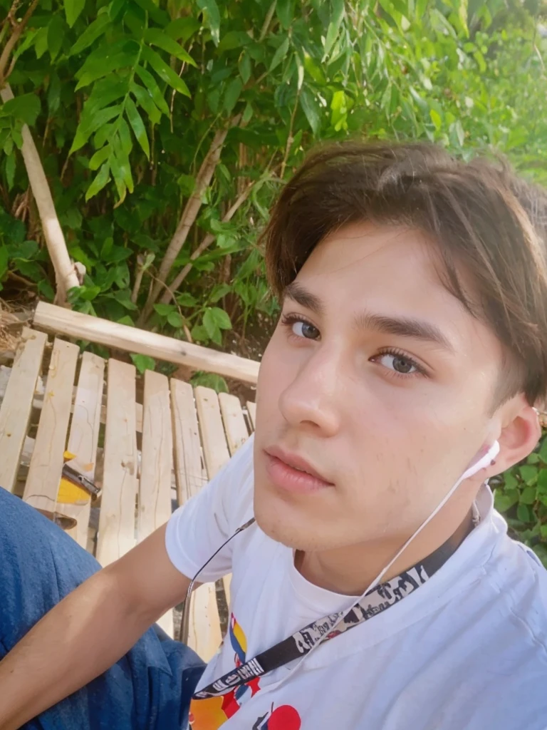 Boy,male,hair cut,eye black,clean face,ear pirecing,