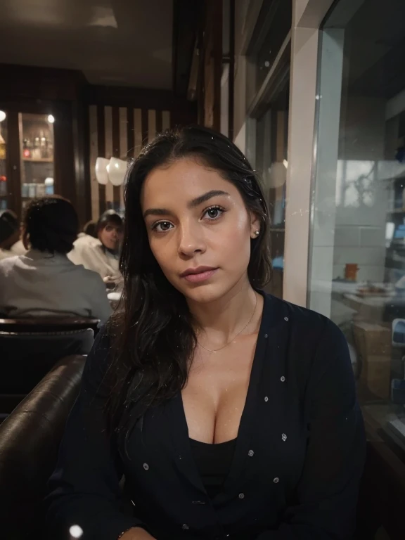 Raw photo quality, high definition image, yeux bleus parfaits, ultra realistic, femme colombienne, 30 ans, sous la neige.