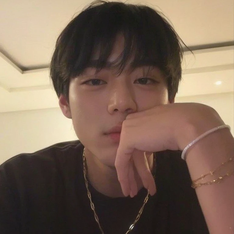 there is a man with a chain around his neck and a necklace on his arm, hyung tae, Taehyung, taehyung right eyelid is swollen, Taehyung, Jungkook, Taehyung, Taehyung kim, Taehyung, Taehyung, Taehyung, Seseon Yoon, Taehyung full lips