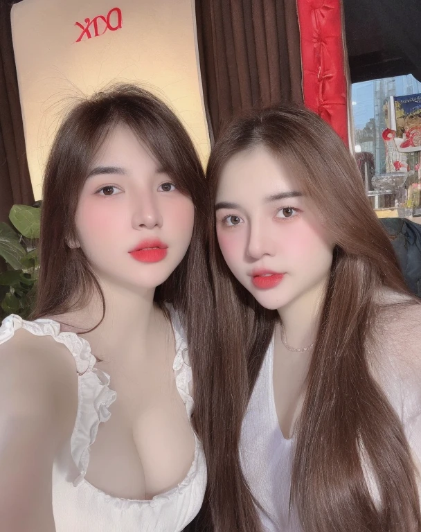 (realistic、high resolution:1.3)、 1 girl with perfect figure、selfee、((white skin:1.3))、big breast、white bikini、looking at viewers、super fine face and eyes、long hair、 in bedroom, sit on the bed、upper body、half body