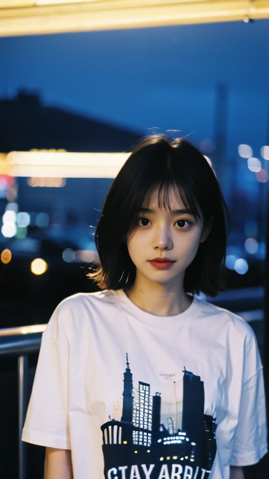 girl snapshot、Portrait、film、It looks like it.、City of night、T-shirt、shorts