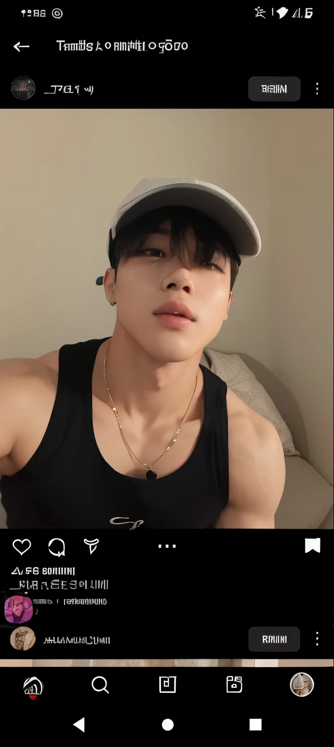 PARK Jimin wearing a hat and a black shirt, vestindo uma regata decotada, jimin sul-coreano, park jimin musculoso coreano, 27 anos de idade, YOUNG ANDROGENIOUS, Androgenium, rosto normal