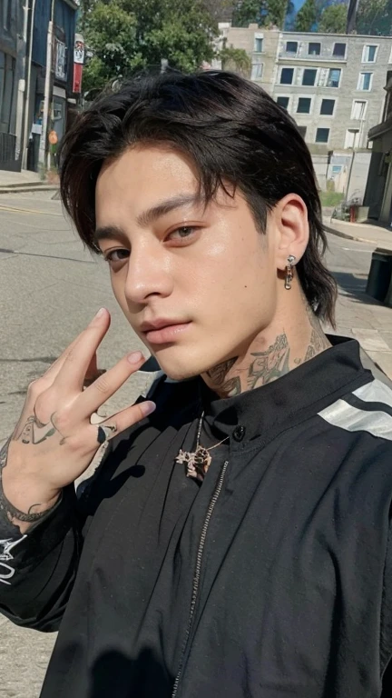 arafed man com tatuagens and piercings sitting at a table, cute japanese demon boy, Cai Xukun, estilo de seb mckinnon, kanliu666, bladee da gangue de drenagem, Jinyoung Shin, Yanjun Chengt, It&#39;s Junji&#39;s style, hyung tae, Ulzzang masculino, Jung Jaehyun, com tatuagens, taejune kim