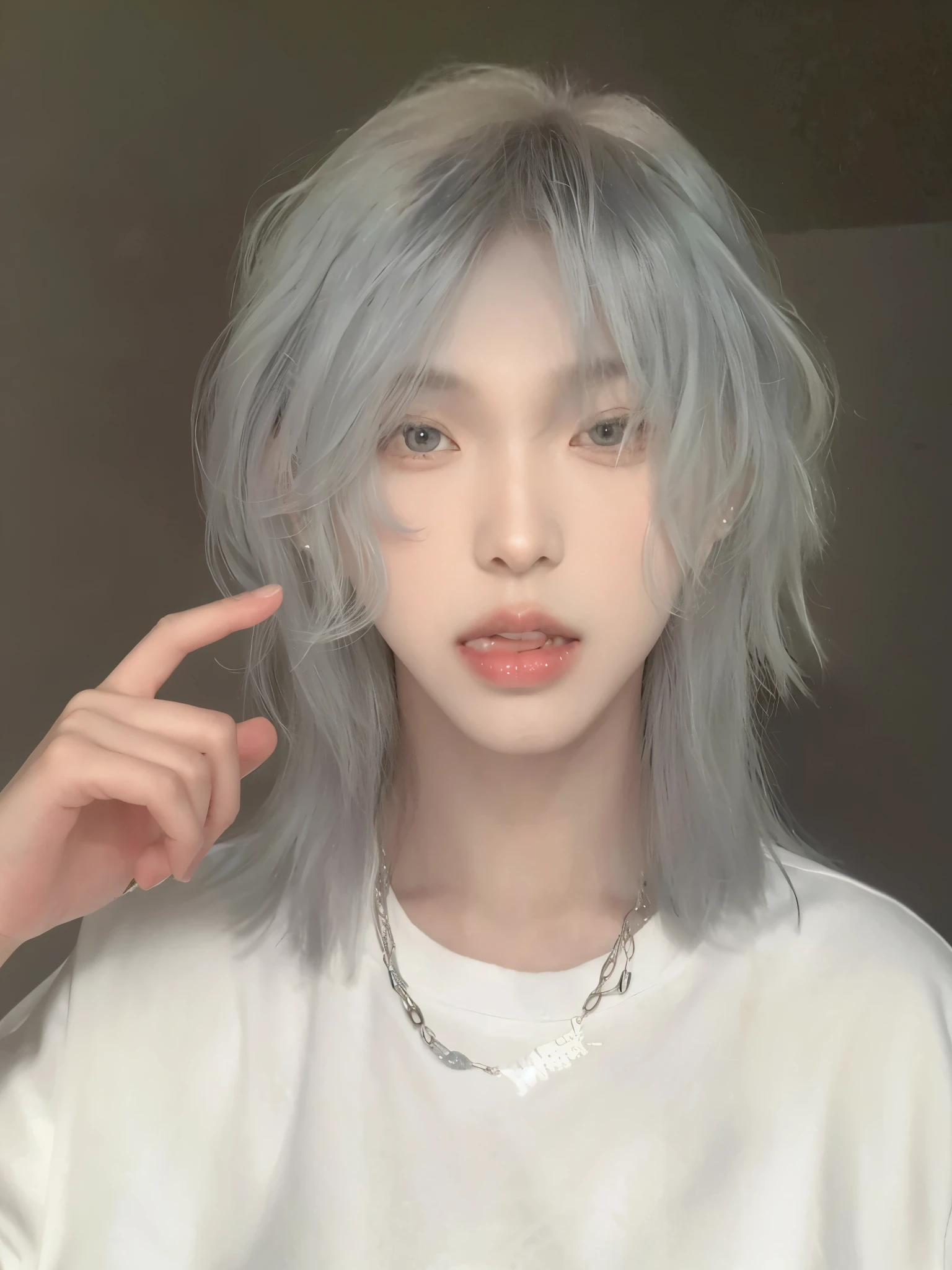 wearing white shirt、Arafad woman with necklace pointing finger, inspired by Yanjun Cheng, male Urzan, short hair, Urzan, with long white hair, silver, yanjun chengt, grey, with white hair, sakimicchan, Baiji haircut hairstyle, cai xukun, 她的头发是silver的